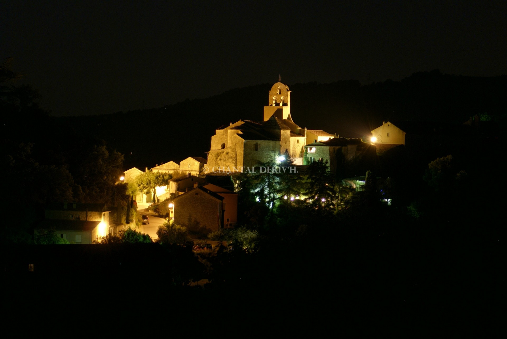 Village de Puymeras dans le Vaucluse - FRANCE