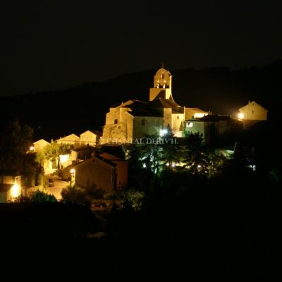 Village de Puymeras dans le Vaucluse - FRANCE