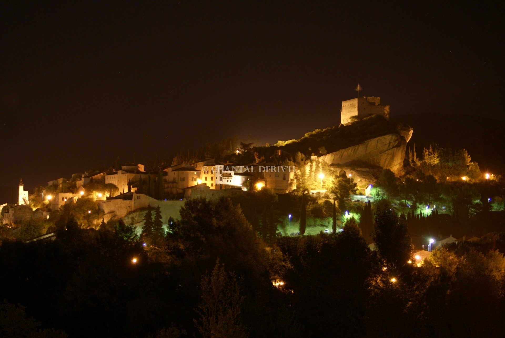 Ville de Vaison-la-Romaine dans le Vaucluse - FRANCE